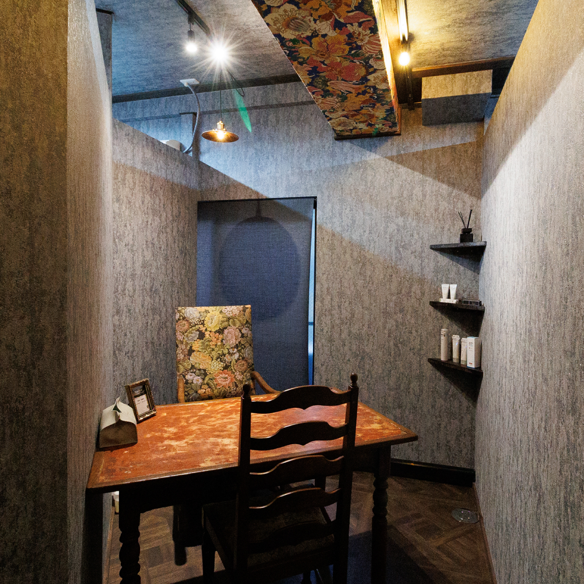 京都・河原町のメンズ脱毛・ヒゲ脱毛・全身脱毛サロン【男前倶楽部】の店内写真5